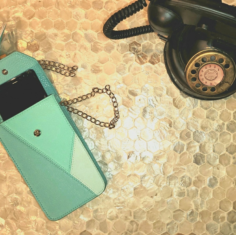 Small phone carrying purse